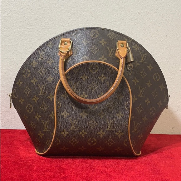 Louis Vuitton Handbags - Authentic Louis Vuitton Monogram Ellipse tote bag